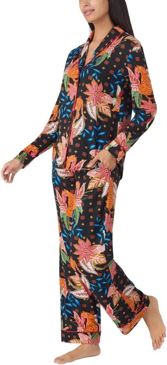 Room Service Womens 2-Piece Shawl Collar Pajama Set 1730042