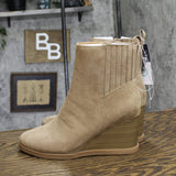 Universal Thread Womens Cypress Winter Boots 88375523 Taupe Brown 8.5M