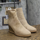 Universal Thread Cypress Winter Boots with Memory Foam Insole Taupe Brown 10M