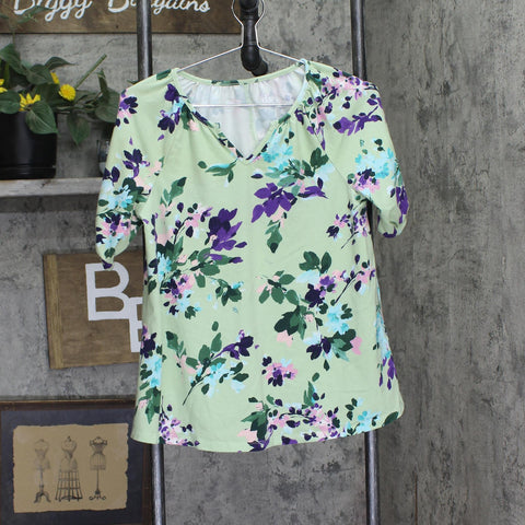 Denim & Co. Womens Printed Favorite Jersey Split Knit Shirt Fresh Sage Green 2XS