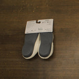 Isotoner Womens Classic Clog Slippers Fuzzy Cozy Ewe White / Gray S (6.5-7)