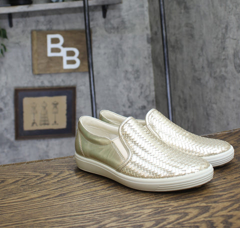 Ecco Womens Soft 7 Woven Slip On 2.0 Sneaker White / Gold EUR 38 (US 7-7.5)