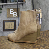 Universal Thread Womens Cypress Winter Boots 88375526 Taupe Brown 9M