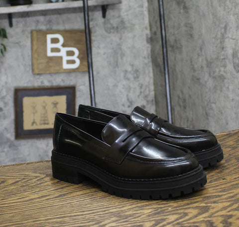 Calvin Klein Womens Grant Lug Loafer KCGRANT Black 8.5M