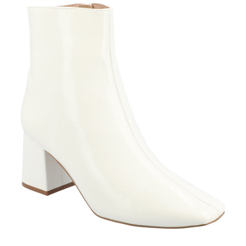 Journee Collection Womens Comfort Foam Haylinn Booties HAYLINN White 6M