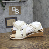 Clarks Kacha Wave Low Wedge Sandal 26186963 Cream Brown 9.5M