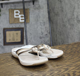 Clarks Cloudsteppers Breeze Womens Thomng Sandals Metallic Brown 7M