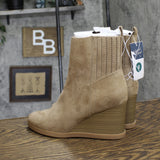 Universal Thread Cypress Winter Boots with Memory Foam Insole Taupe Brown 9M