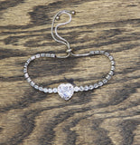 Slider Bracelet with Heart Centerpiece Silver Gray / Clear