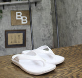 Totes Womens Everywear Solbounce Flip-Flops White 6M