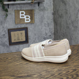 Clarks Comfort Flats with Cushioned Lightweight Sole Sand Textile Brown 5.5M
