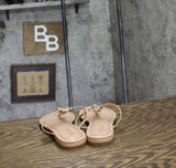 On 34th Womens Galinaa Thong Flat Sandals Brown Patent 5.5M