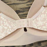 Vince Camuto Womens Wireless Triangle Bra VC511060BKMX Beige Multi 36B
