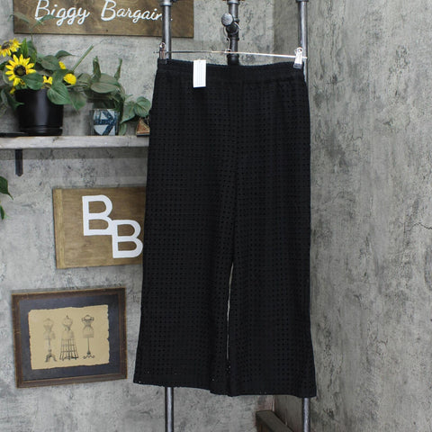WynneLayers Women's Lined Eyelet Pull On Crop Pants 694646 Black S