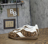 Universal Thread Womens Spencer Fashion Sneakers 91636520 Light Brown 6M