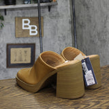 Universal Thread Tess Platform Mule Heels with Memory Foam Insole Tan Brown 11M