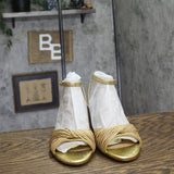 Jewel Badgley Mischka Womens Pretty Block Heel Dress Sandals Gold Textile 8M