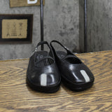 BCBG Womens Vintage Pull On Flats 1673d6aabb49f5 Black 6B