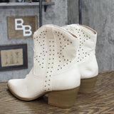 Universal Thread Women's Twyla Western Boots 87934158 Off White 8.5M