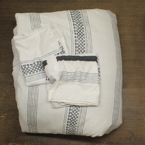 Madison Park Carolina Stripe 3-Piece Comforter Set White / Black King / Cal King