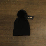 On 34th Pom-Pom Gift Boxed Rib-Knit Beanie with Rolled Cuff MO1542501 Black