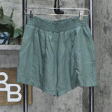 Universal Thread Women's Striped High-Rise Pull-On Shorts 562857 Olive Green M