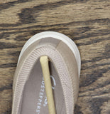 Clarks Comfort Flats with Cushioned Lightweight Sole Sand Textile Brown 5.5M
