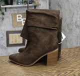 Universal Thread Womens Faux Suede Junie Tall Boots 90975015 Brown 9.5M