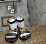 Kenneth Cole Womens Great Viber Faux Leather Wedge Wedge Sandals Black 8M