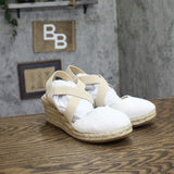 Journee Collection Ashlee Wedge Espadrille Sandals White / Raffia Brown 6.5W