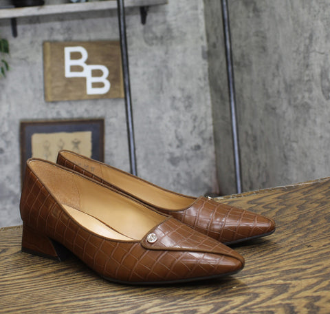 Naturalizer Womens Georgia Pointed Toe Low Block Heel Pumps Brown Crocodile 10W