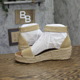 Franco Sarto Womens Pela Suede Wedge Platform Sandals Sandstone Brown 10M