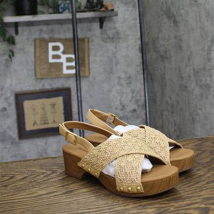 Style & Co. Faux Wood Criss Cross Heeled Sandals Creme Off White / Tan Brown 5M