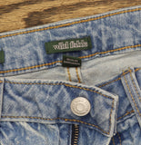 Wild Fable Womens Mid-Rise Straight Curvy Jeans 94408026 Light Wash Blue 6