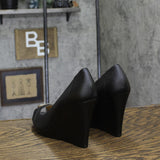 Michael Michael Kors Lock Accent Leather Textured Wedge High Heels Black 9.5M