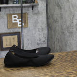 Journee Collection Womens Washable Mesh Soft Lightweight Flats Black 7W