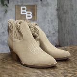 Universal Thread Jasper Western Boots with Woven Mesh Shaft Beige Brown 8M