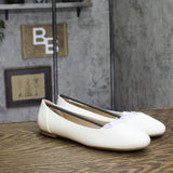 Journee Collection Comfort Sole Faux Leather Round Toe Flats KAVN White 7.5M