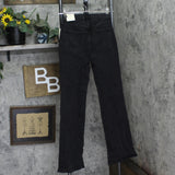 Universal Thread Womens High-Rise Flare Jeans 89510034 Black Wash 2