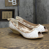 Mudd Womens Vintage Lace Wedge Flats 1673d5de739b17 White / Pink 6M