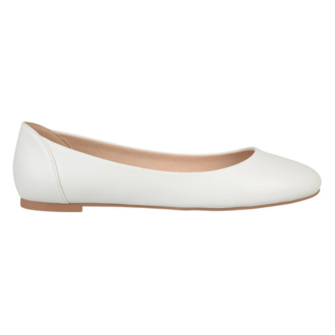 Journee Collection Comfort Sole Faux Leather Round Toe Flats KAVN White 7.5M