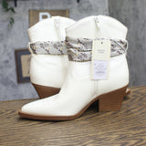 Universal Thread Frannie Western Ankle Boots with Scarf Tie 95053280 White 7M