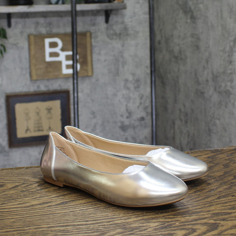 Journee Collection Insole Slip-On Round Toe Ballet Dress Flats Silver Gray 7.5W