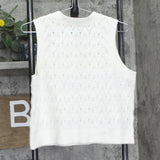 Universal Thread Sleeveless Crewneck Ribbed Hem Sweater Vest Cream Off White L