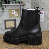 Wild Fable Women's Sterling Chelsea Boots 88075611 Black 9.5M