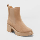 Universal Thread Crispin Chelsea Boots with Memory Foam Insole Tan Brown 7M