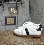 Universal Thread Fashion Sneakers with Memory Foam Insole White Multi 5.5W