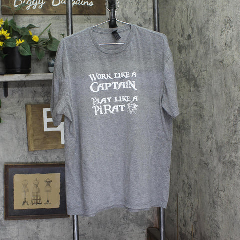 Gildan Riverfest 2023 Pirats of the Susky Graphic T-Shirt Gray 2XL