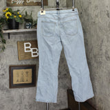 Universal Thread Womens High-Rise Flare Jeans 89510034 Light Wash Blue 14 Short