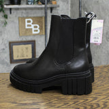 Wild Fable Women's Sterling Chelsea Boots 88075611 Black 9M